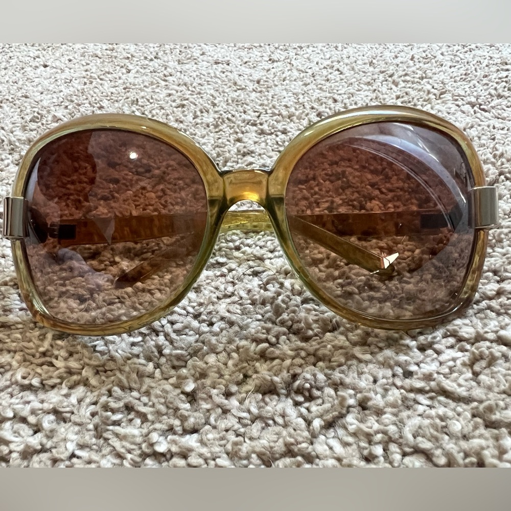Pale golden/green oversized sunglasses